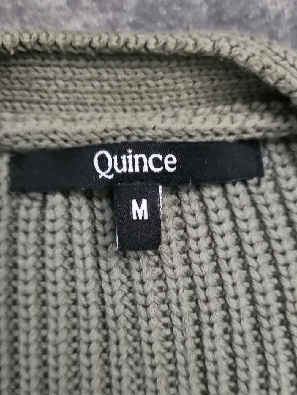 Quince Olive Green Ribbed V-Neck Button Cardigan Size M - Picture 2 of 6